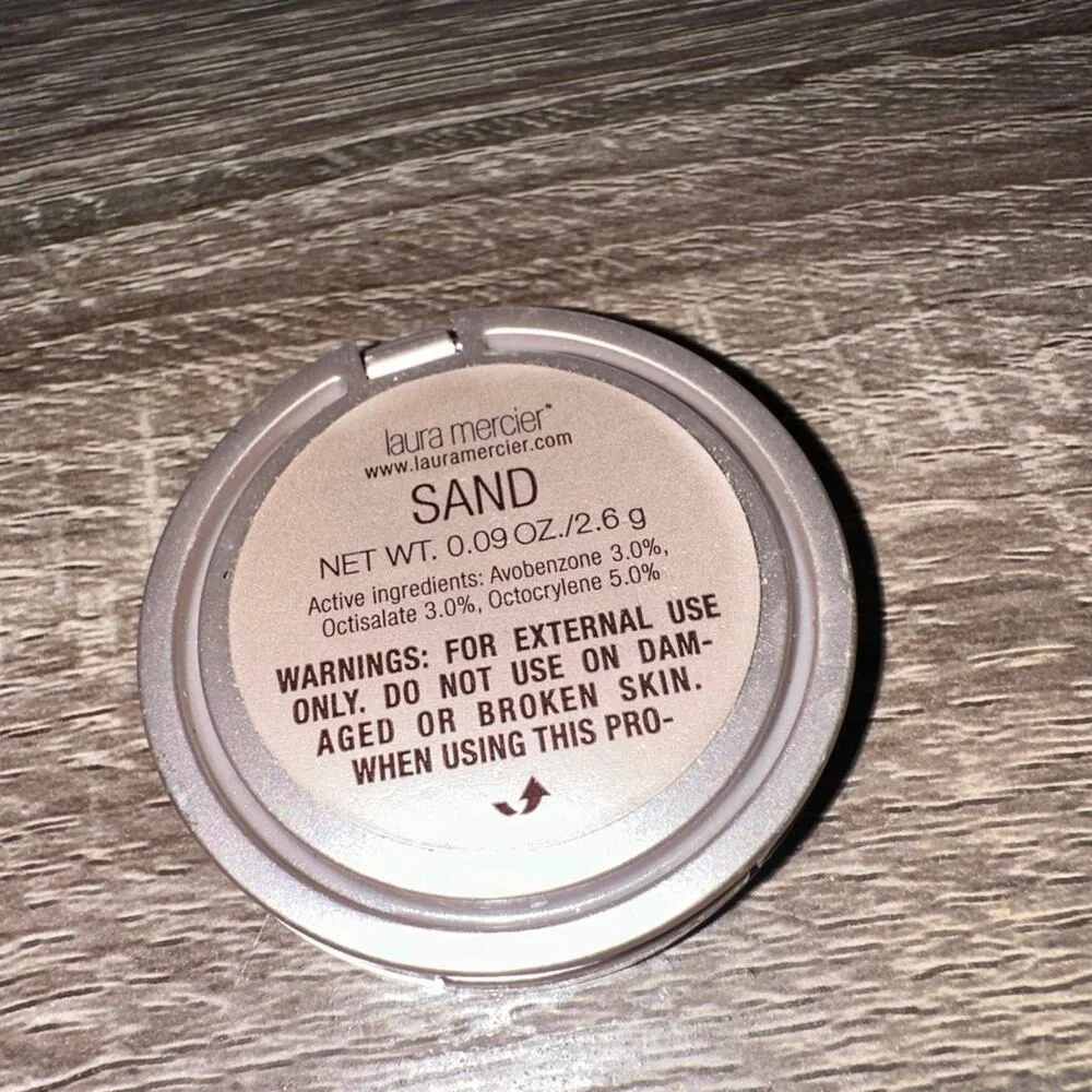 LAURA‎ MERCIER coverup concealer sand face